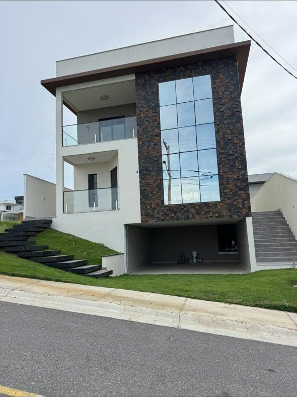 Instalação de fachadas em pele de vidro e structural glazing